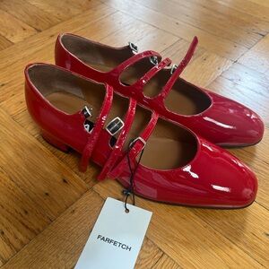 NWT red Carel Paris size 38.5